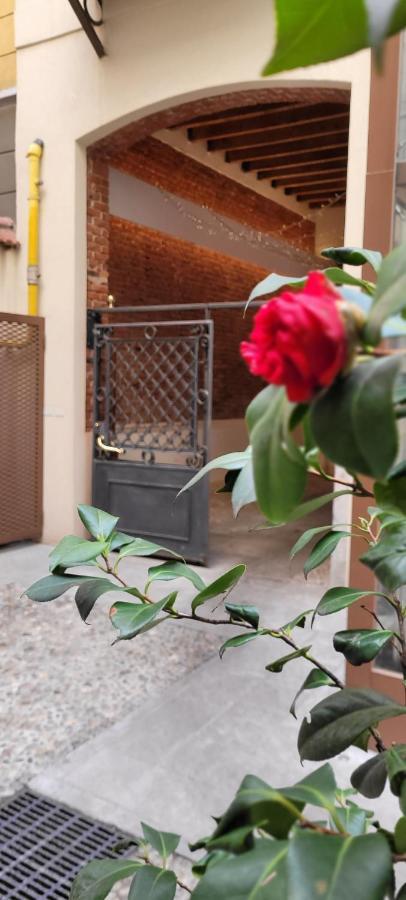 Santarella Guest House Милано Екстериор снимка
