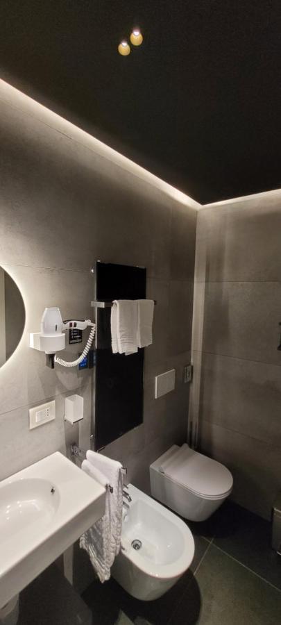 Santarella Guest House Милано Екстериор снимка