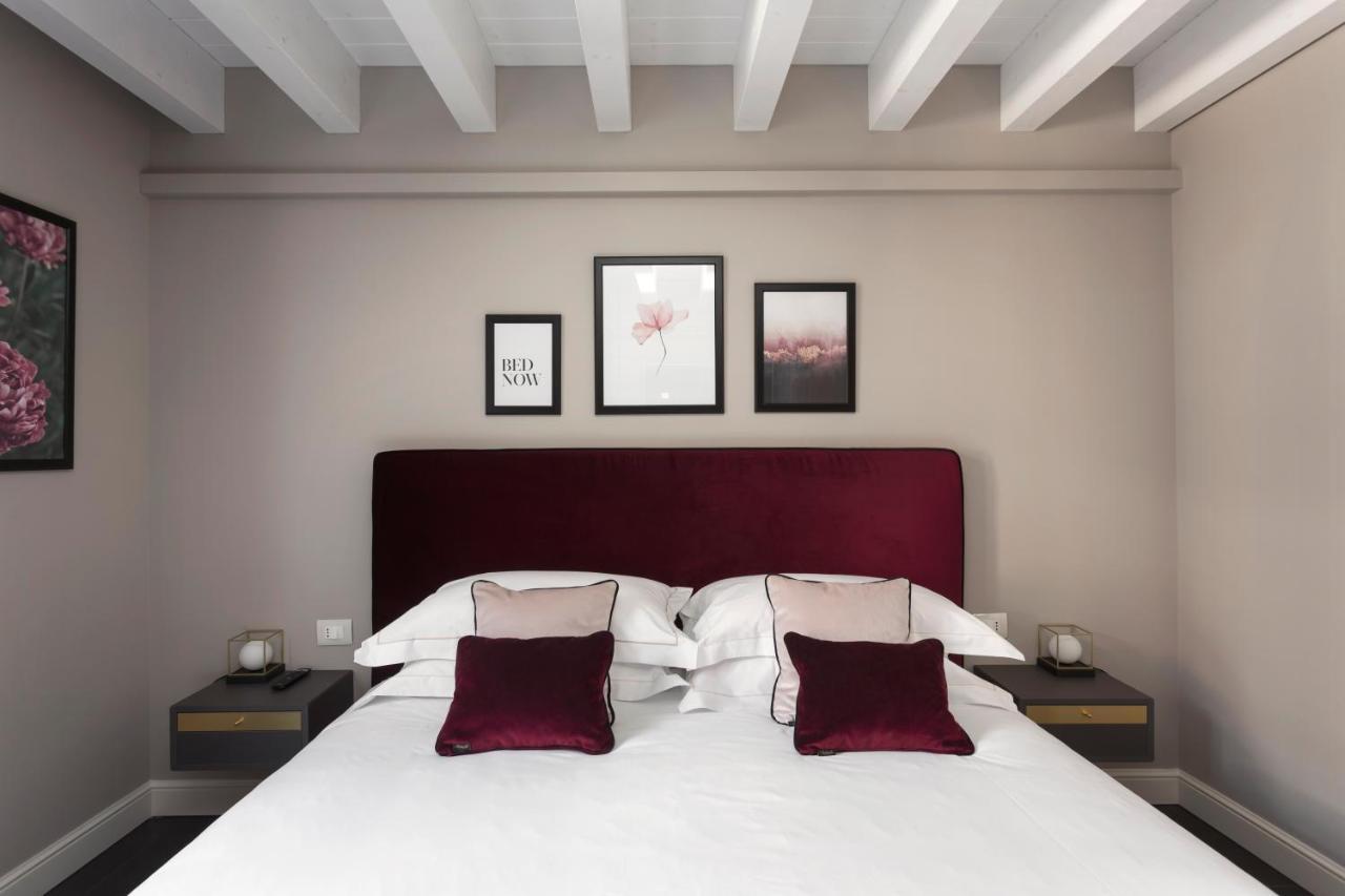 Santarella Guest House Милано Екстериор снимка